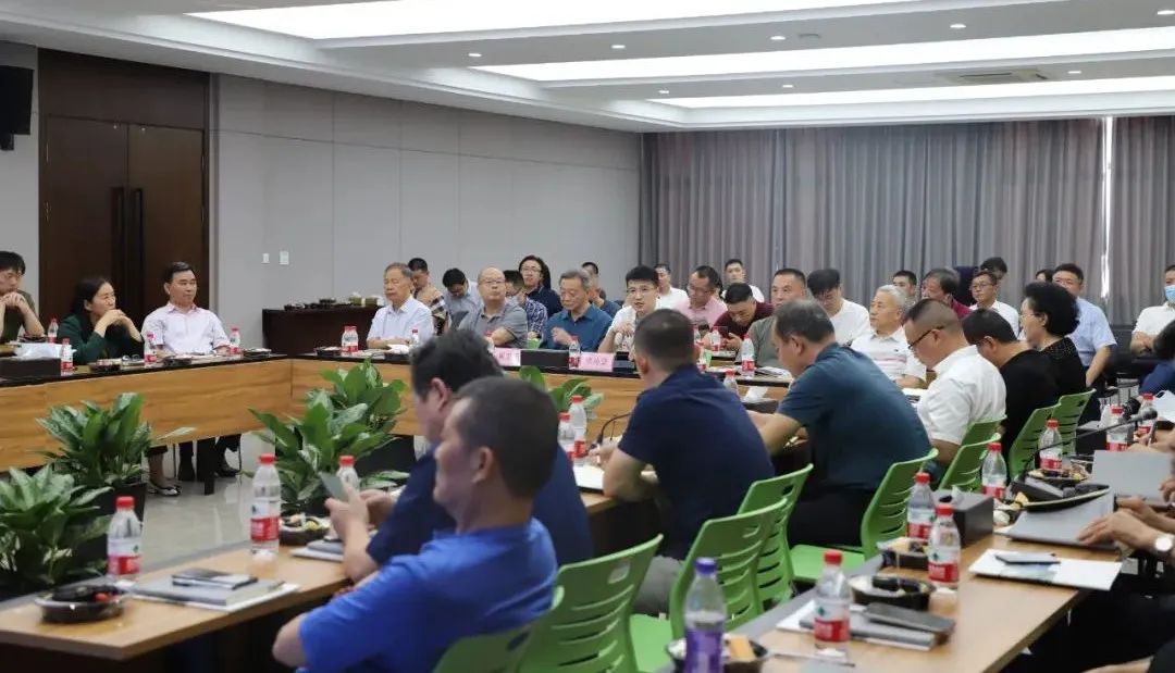 卓越企業(yè)家學(xué)習(xí)俱樂部走進(jìn)通力科技參觀學(xué)習(xí)！